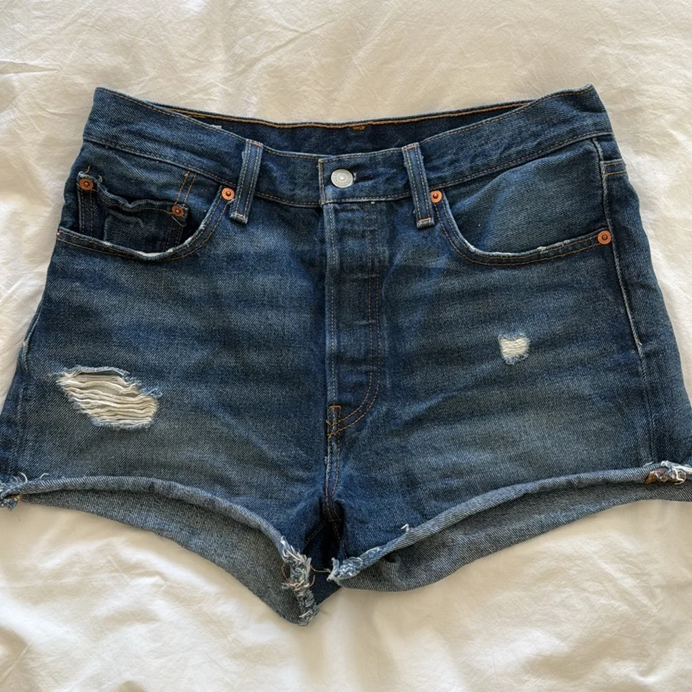 Levi Jean shorts - Picture 3 of 5